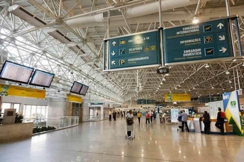Aeropuerto de Río Galeão (GIG): traslado de ida y vuelta a los hotelesAeropuerto de Río Galeão a Barra de Tijuca de Río Hoteles