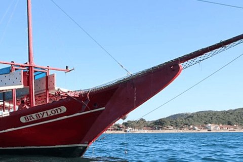 Armação dos Búzios: 3-Stop Schooner Boat Ride