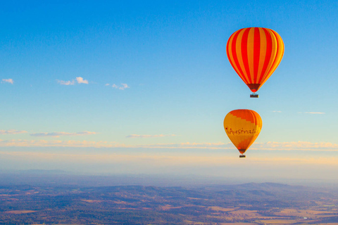 Gold Coast: Hot Air Balloon Flight, Sparkling Wine & Photos