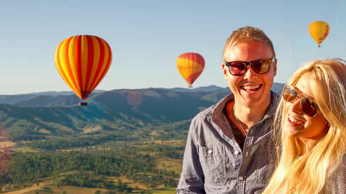 gold coast hot air balloon flight and vineyard breakfast