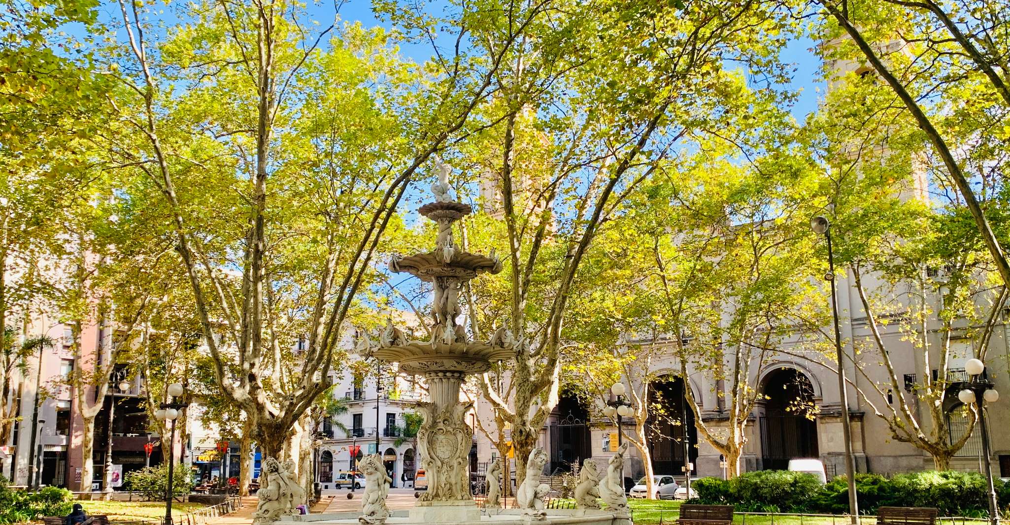 Montevideo, tour de medio día - Hizvo