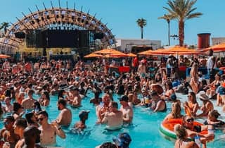 Las Vegas Strip: 3-Stop Pool Party Crawl mit Party Bus