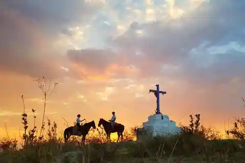 San Miguel : Promenade romantique à cheval au coucher du soleil
