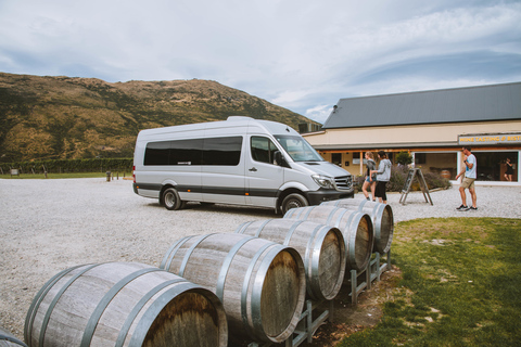 Queenstown: Tour de vinho e cerveja artesanal no crepúsculoQueenstown: tour de vinhos e cervejas artesanais em Crepúsculo