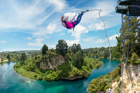 Taupō: AJ Hackett Taupō Bungy – Neuseelands höchster Wasseraufprall!Taupō: AJ Hackett Taupō Bungy – Neuseelands höchster Sprung ins Wasser!