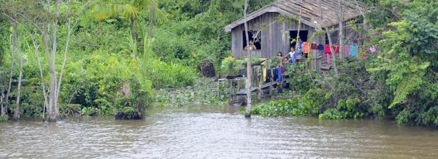 Belém : sortie en bateau d'une demi-journée et visite d'une communauté riveraine