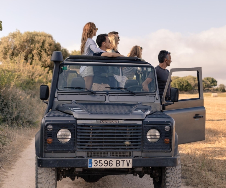 Menorca: Island Discovery Jeep Tour