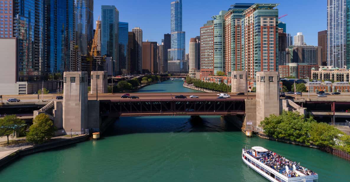 Chicago River: 45-Minute Family-Friendly Architecture Cruise