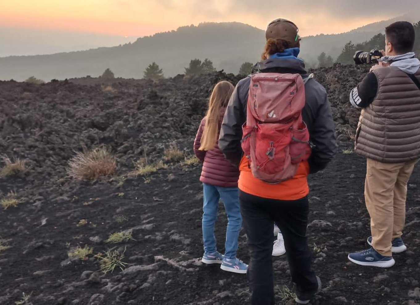 Taormina: Solnedgangstur på Etna med hulebesøg og smagsprøver