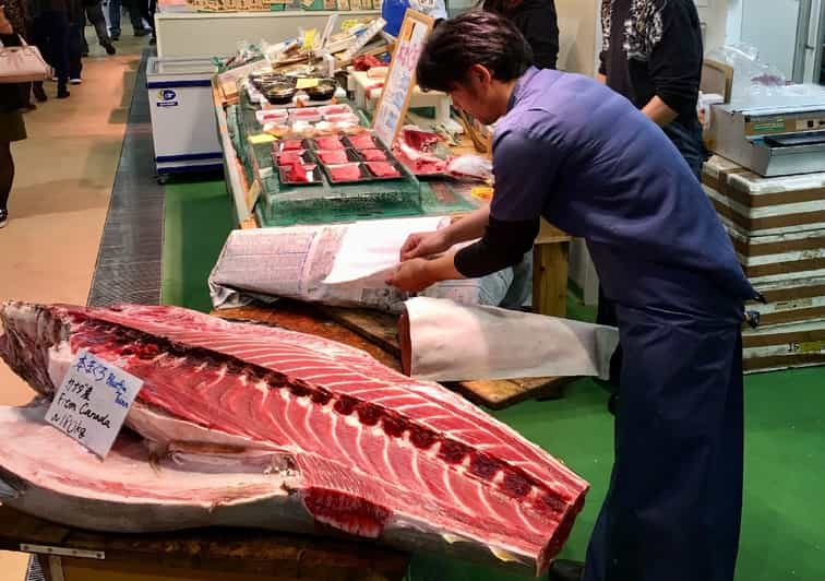 Tokyo Classic Tsukiji Food Tour GetYourGuide   146 