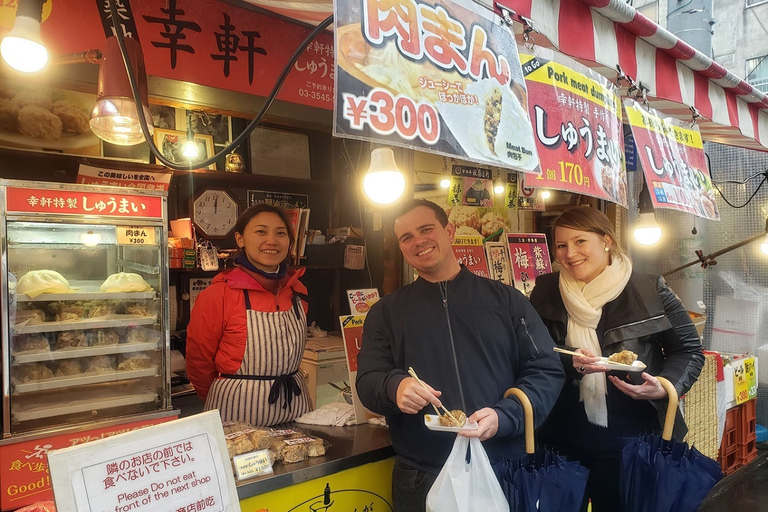 Tokyo: Tour gastronomico classico di TsukijiTokyo: tour gastronomico classico di Tsukiji