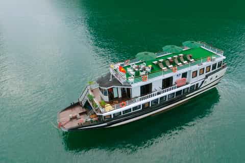 Hanoi: 2-Day Small-Group Ha Long and Tu Long Bay Cruise