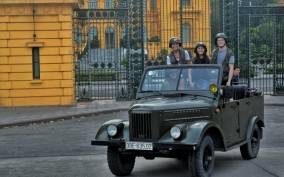 Hanoi Jeep Tours: FOOD & CULTURE in Vietnam People Army Jeep