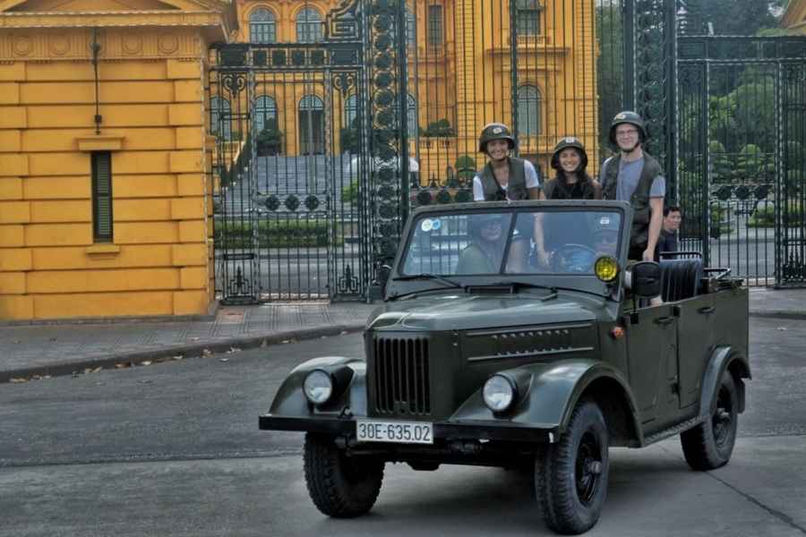 Hanoi Jeep Touren: ERNÄHRUNG & KULTUR in Vietnam Volksarmee Jeep