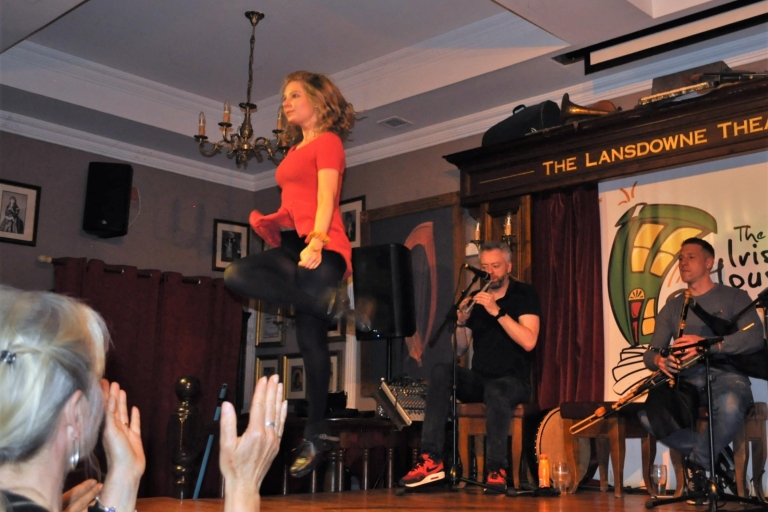 Dublín: espectáculo de música y danza en The Irish House PartyEspectáculo de fiesta en casa irlandesa sin cena