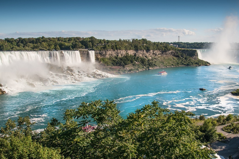 Toronto: Tagesausflug zu den Niagarafällen in kleiner GruppeTagesausflug in kleiner Gruppe mit Attraktion