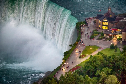 Toronto: Niagara Falls-dagtrip met kleine groepenDagtrip met kleine groepen met attractie en lunch
