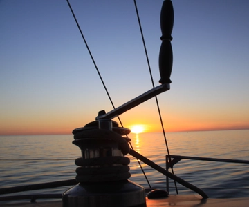 Adelaide: Glenelg Twilight Catamaran Cruise with Drink