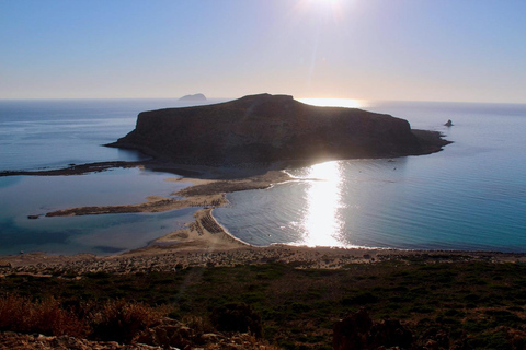 Heraklion: Gramvousa Island Day Trip &amp; Balos BeachDay Trip: Pickup from Heraklion and Ammoudara