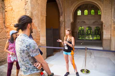 Alhambra and Albaicin: Walking Tour
