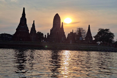 Twilight Tour of Ayutthaya: Big Buddha & Scenic Boat Ride "Twilight Tour of Ayutthaya: Big Buddha & Scenic Boat Ride"