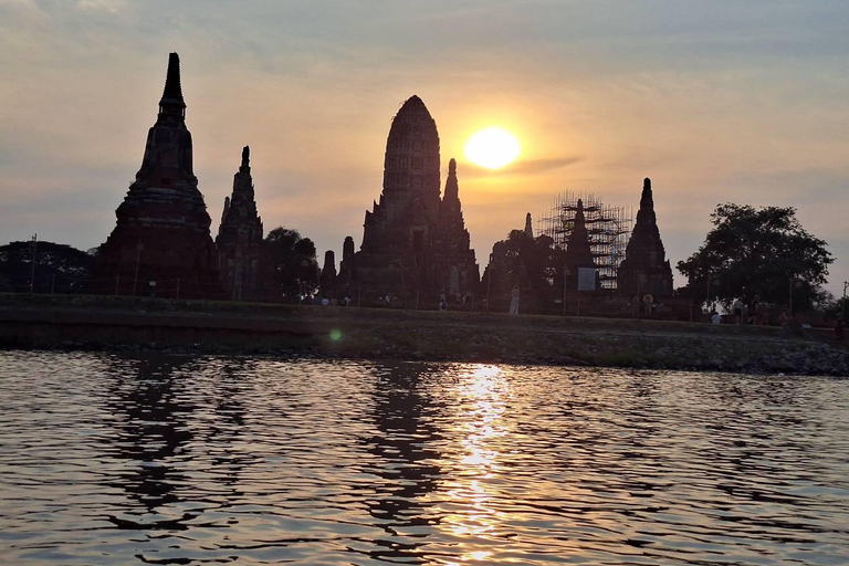 Twilight Tour of Ayutthaya: Big Buddha & Scenic Boat Ride "Twilight Tour of Ayutthaya: Big Buddha & Scenic Boat Ride"
