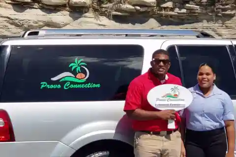 Providenciales: Return Private Luxury Airport Transfer