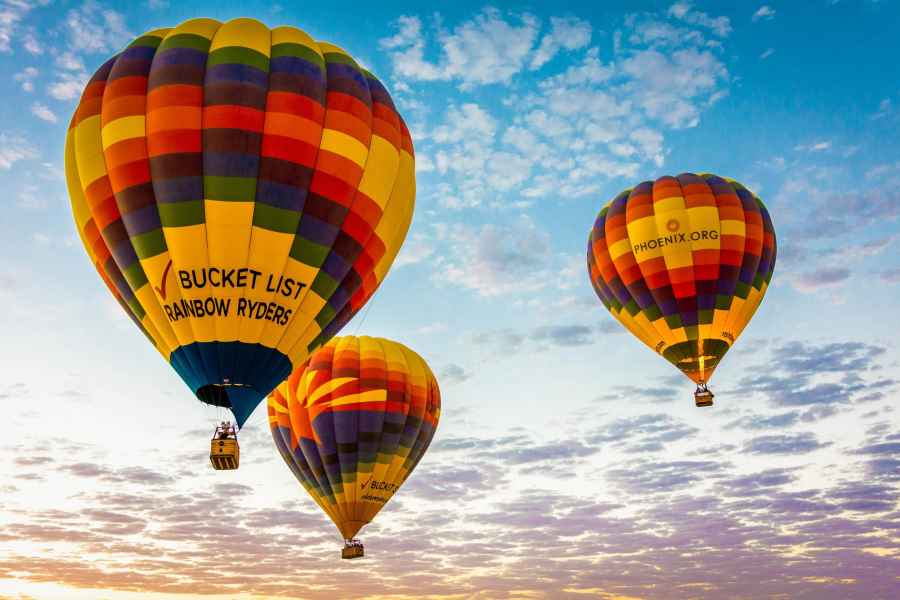 Phoenix: Heißluftballonfahrt mit Champagner. Foto: GetYourGuide