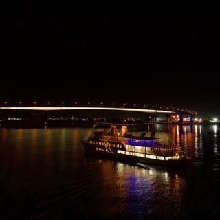 Hiroshima: Hiroshima Bay Sightseeing and Dinner Cruise