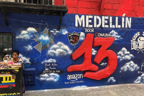 Medellín: visite privée de l'art de la rue Comuna 13Medellín: visite privée de la Comuna 13 Graffiti