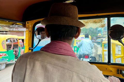 Varanasi: 12 Jyotirlinga Yatra – Guided Journey by Omvity