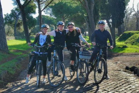 Via Appia: tour in e-bike tra catacombe e acquedotti