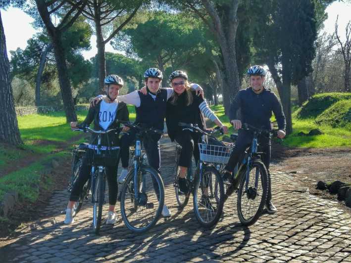 Via Appia: tour in e-bike tra catacombe e acquedotti