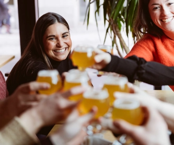 Montreal Old Port: Craft Brewery and Beer Tasting Tour