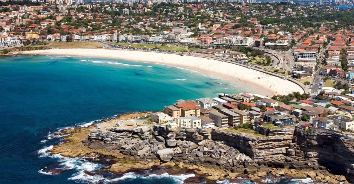 Sydney Harbour: 20-Minute Coast & Skyline Helicopter flight