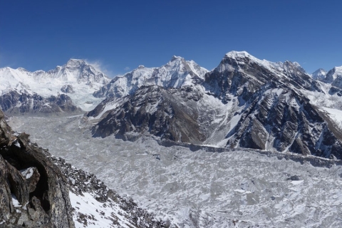 Von Kathmandu aus: 16-tägiger Mount Everest 3 Pässe TrekTreffen im Alpine Club of Himalaya