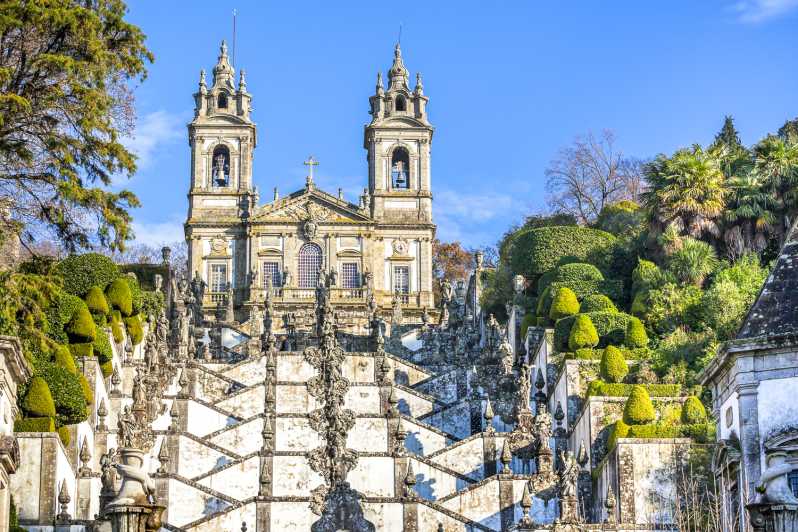 From Porto: Braga and Guimarães Full Day Tour with Lunch