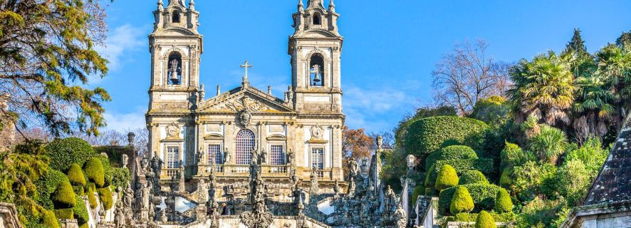 From Porto: Braga and Guimarães Full Day Tour with Lunch