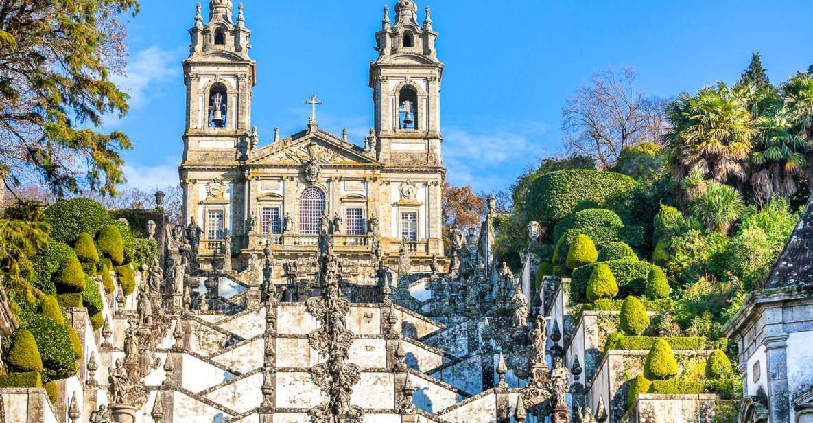 Braga and Guimarães Full Day Tour with Lunch from Porto