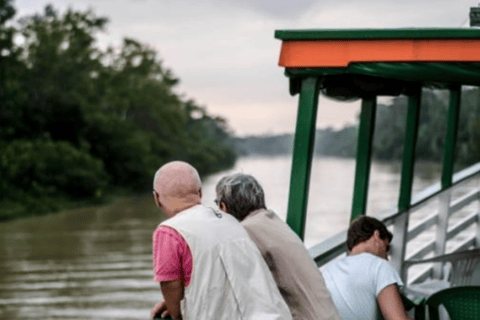 Belém: Excursión de un día en barco por Furos e Igarapé con almuerzoExcursión en barco por el río con punto de encuentro