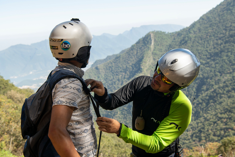 Santiago,NL: Parapente Sierra de SantiagoDesde Monterrey: Parapente Sierra de Santiago con Recogida