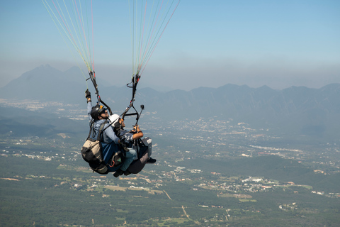 Santiago,NL: Sierra de Santiago ParaglidingFrom Monterrey: Sierra de Santiago Paragliding with Pickup