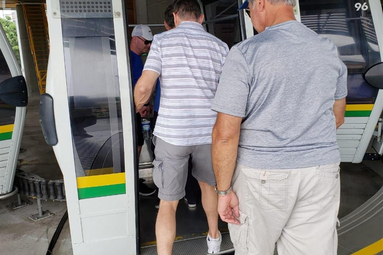 Medellín: Metro and Metro Cable Tour