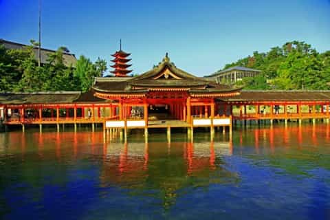 Hiroshima: World Heritage Sightseeing Bus Tour with Lunch