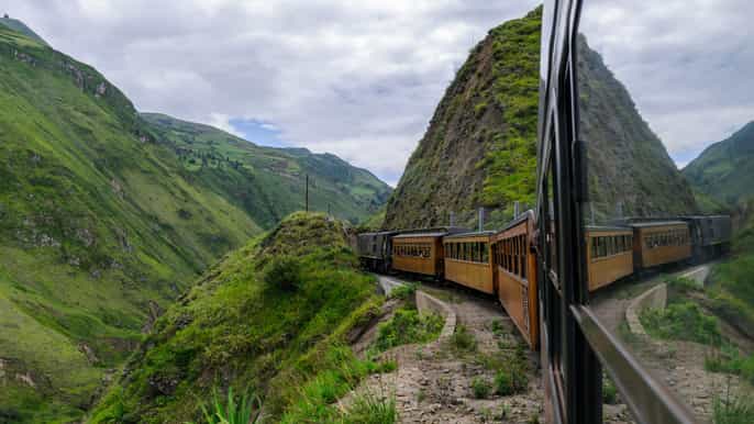quito 2day andes tour with avenue of volcanoes train ride