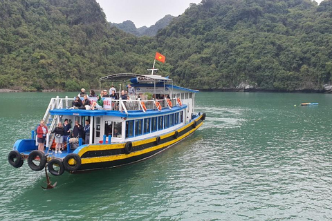 Cat Ba : Lan Ha, baie de HaLong journée complète - vélo, kayak, déjeunerCat Ba : Lan Ha &amp; Ha Long Bay Boat Tour w/Kayak, Bike &amp; Lunch