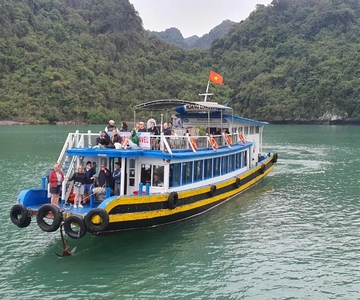 Cat Ba: Lan Ha, HaLong bay full day- biking, kayaking, lunch
