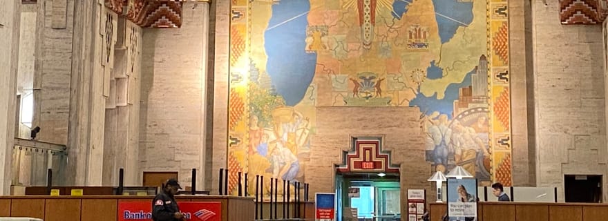 Tour a piedi dell'architettura di Detroit: accesso agli interni e punti di riferimento
