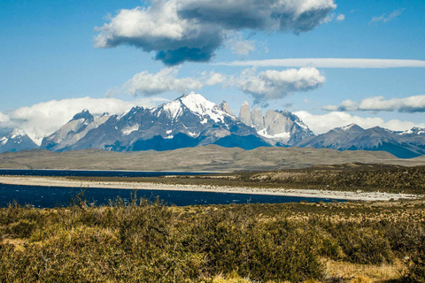 Puerto Natales : Visite d&#039;une jounée de Torres del PainePuerto Natales : Excursion d&#039;une journée complète à Torres del Paine