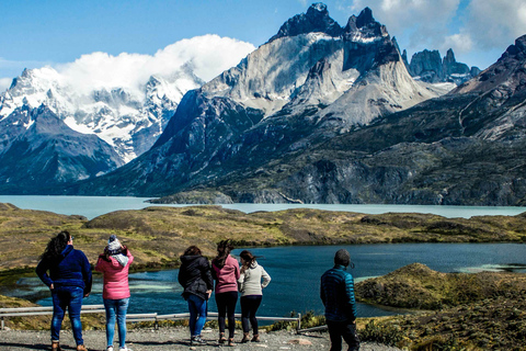 Puerto Natales : Visite d&#039;une jounée de Torres del PainePuerto Natales : Excursion d&#039;une journée complète à Torres del Paine